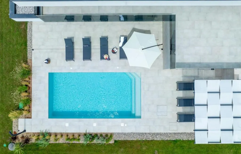 Beautiful Villa Celi With Pool In Fažana